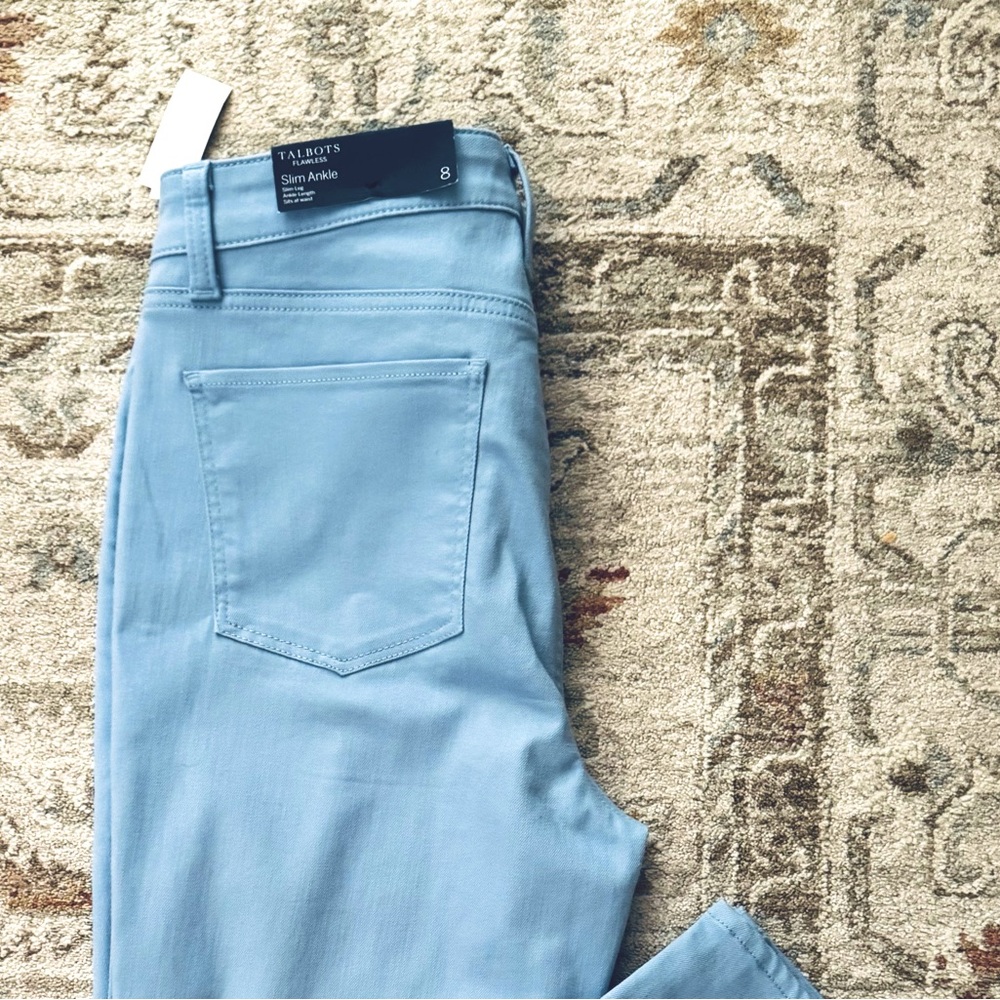 WOMEN’S TALBOTS LIGHT BLUE JEANS, SIZE 8, SLIM LEG, SLIM ANKLE.